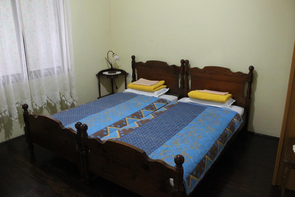 Apartments Mijuskovic Donji Morinj Phòng bức ảnh