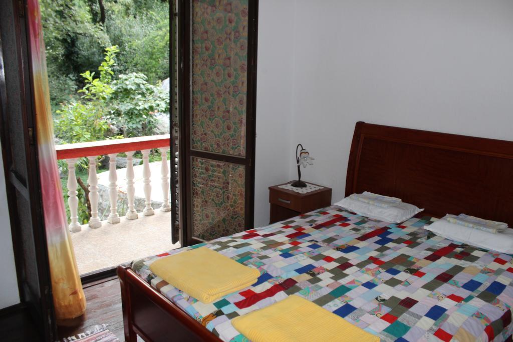 Apartments Mijuskovic Donji Morinj Ngoại thất bức ảnh
