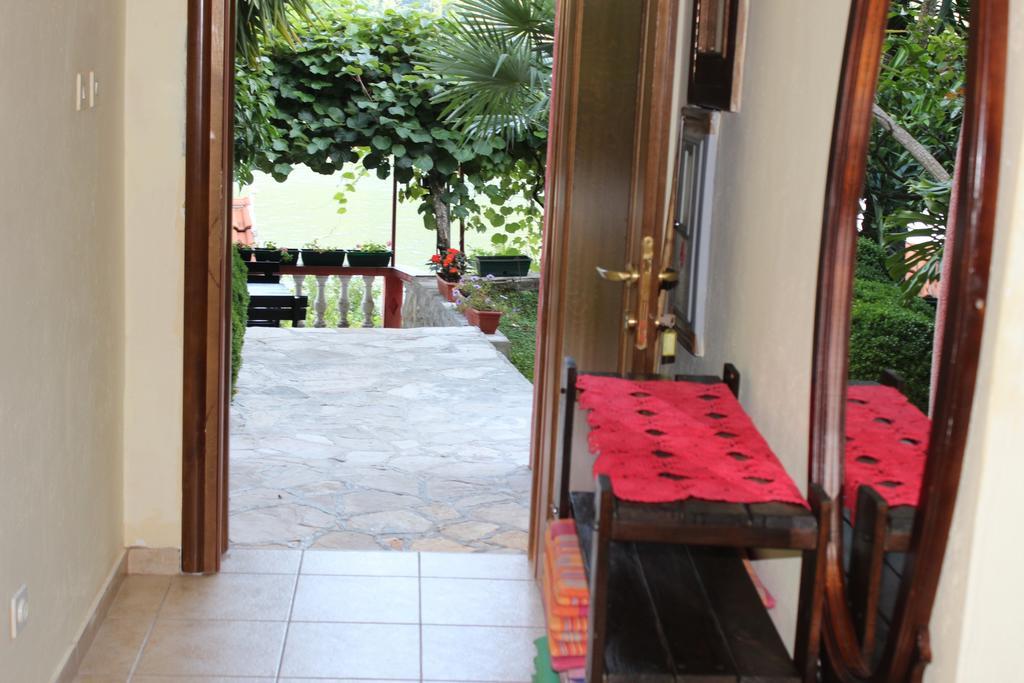 Apartments Mijuskovic Donji Morinj Ngoại thất bức ảnh