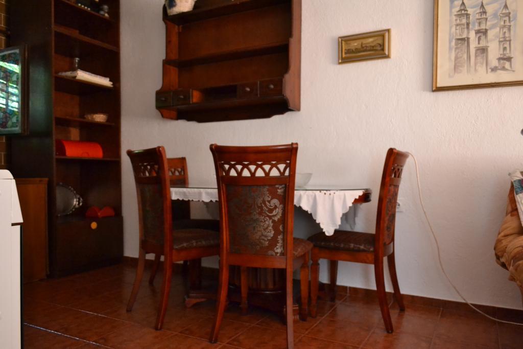 Apartments Mijuskovic Donji Morinj Phòng bức ảnh